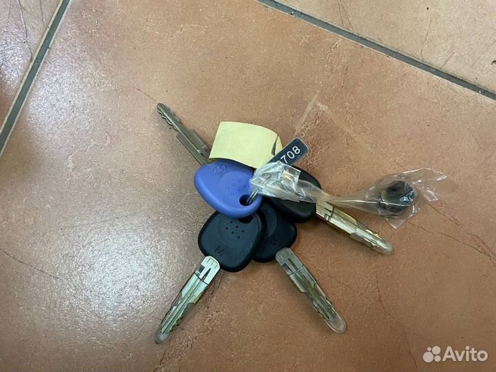 Комплект замков c ключами на Hyundai Sonata