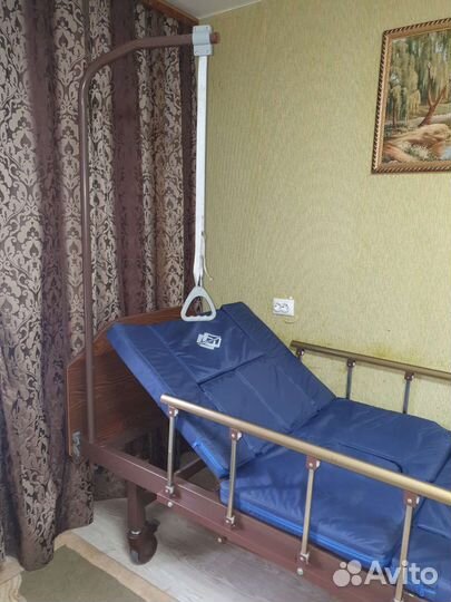 Медицинская кровать для лежачих больных