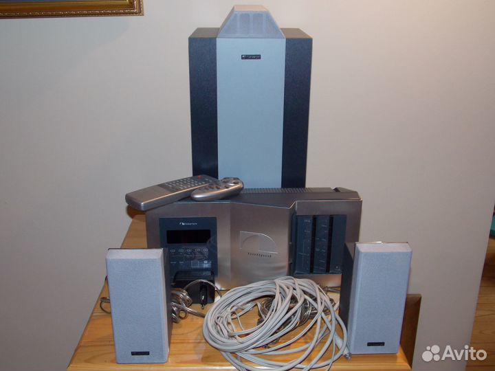 Музыкальный центр Nakamichi Sound Space 8