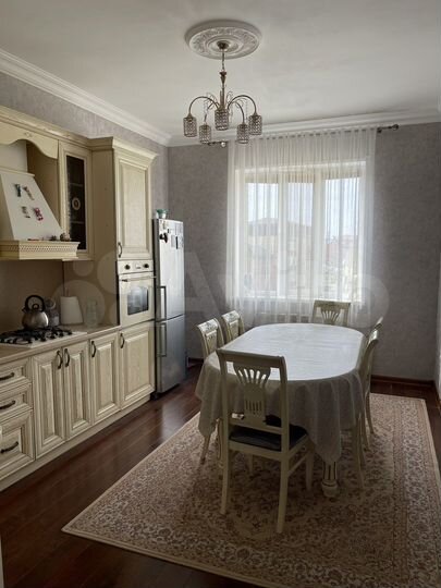 4-к. квартира, 117 м², 3/4 эт.