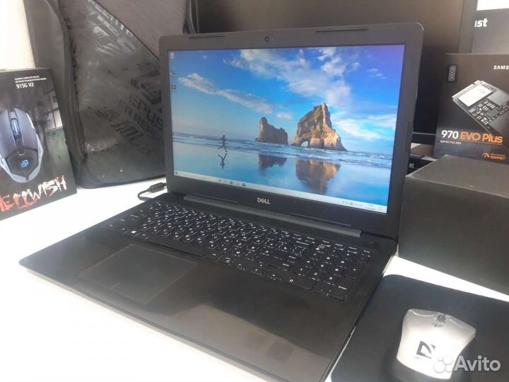 Dell 15.6 Full HD Core i3 6006u/4gb/Radaen 530