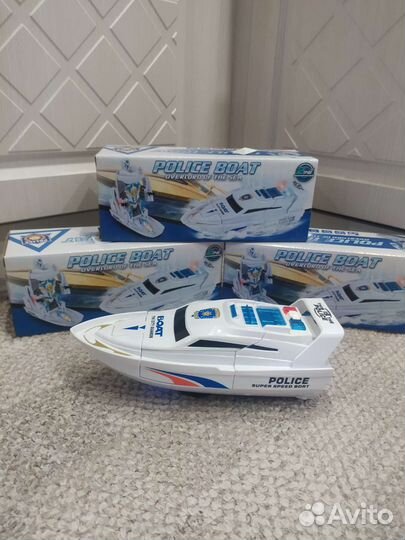 Робот катер трансформер лодка