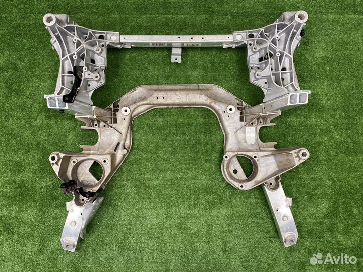 Передний подрамник BMW F10 Xdrive F01 F02