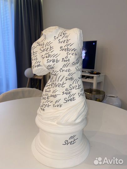 Статуя статуэтка настольная фигура