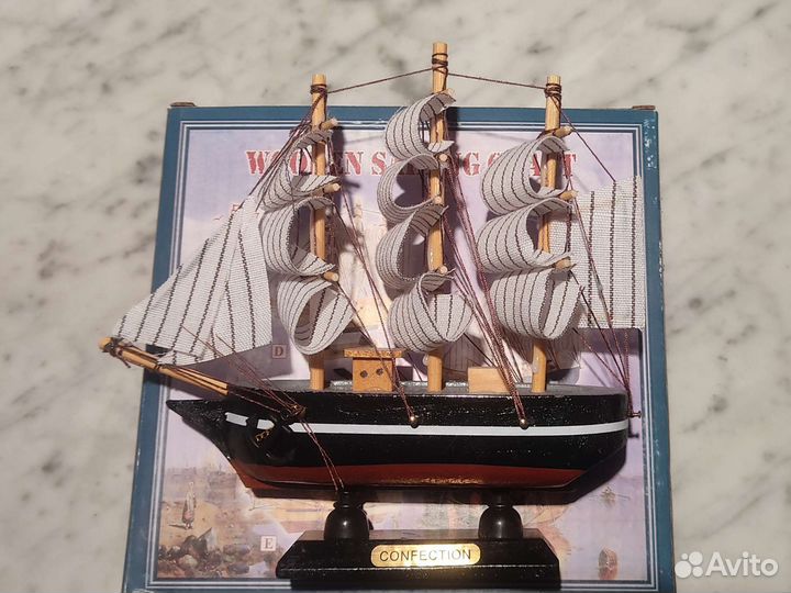 Корабль сувенирный в бутылке горизонт