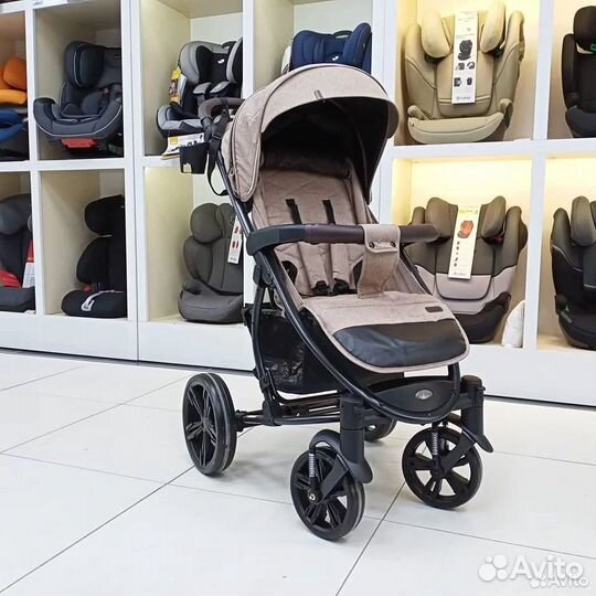 Коляска прогулочная