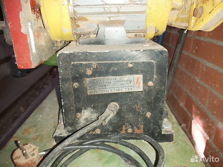 Деревообрабатывающий станок мбк-2 с фрезами