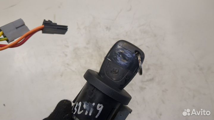 Замок зажигания Renault Master, 2005