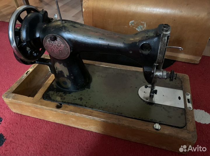 Швейную машинку