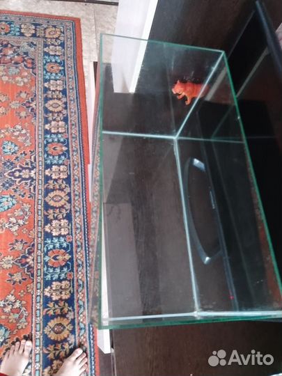 Аквариум и компрессор рабочие