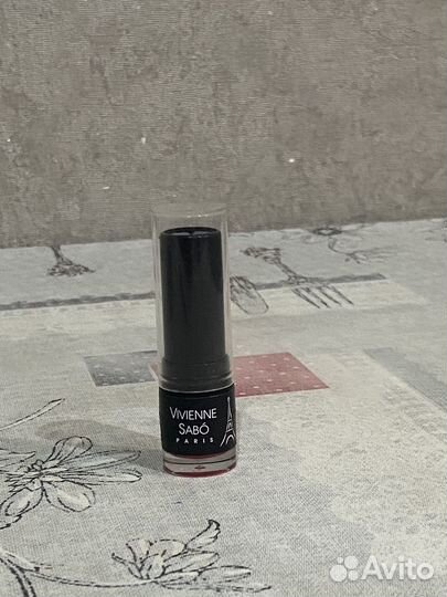 Vivienne sabo помада