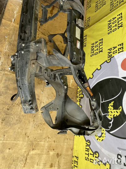 Рамка радиатора (телевизор) Mercedes Benz S-class