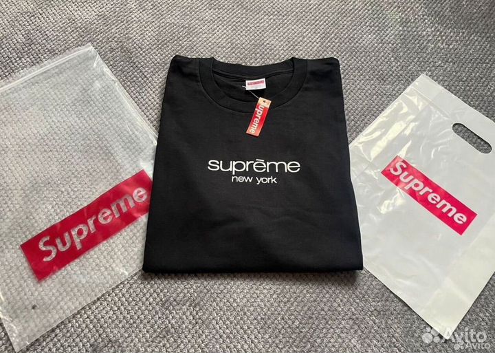 Футболка supreme