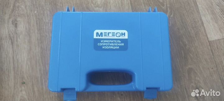Измеритель сопротивления изоляции (Мегаомметр)