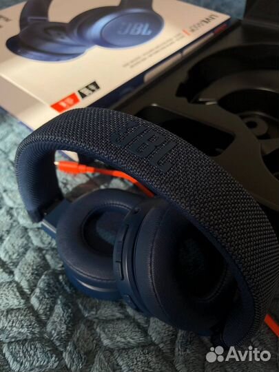 Беспроводные наушники JBL Live 460NC Blue