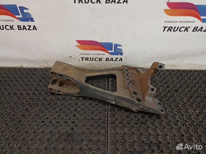 Кронштейн реактивной тяги правый