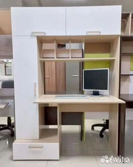 Стол компьютерный