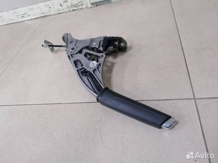 Рычаг стояночного тормоза Skoda Octavia A7 2013