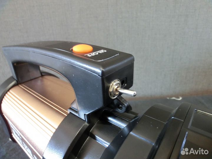 Фонарь прожектор аккумуляторный