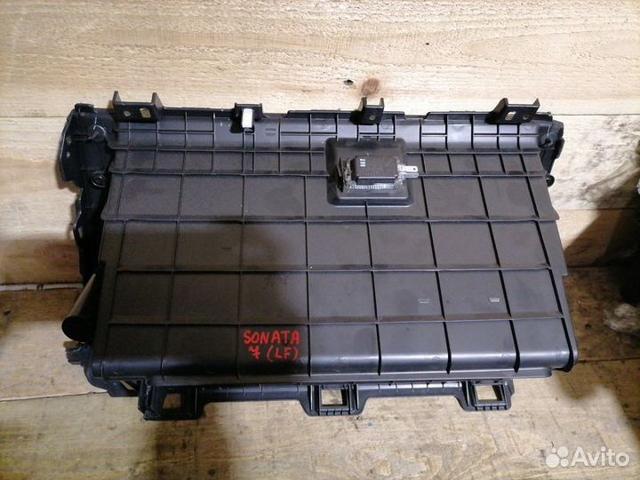 Бардачок Hyundai Sonata 7 (LF) 2014-2019