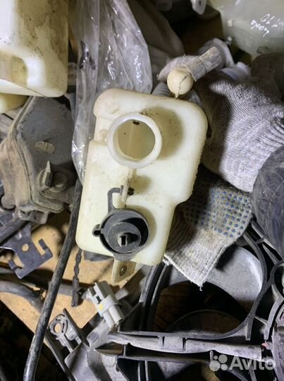 Расширительный бочок Тойота Авенсис t25 1az