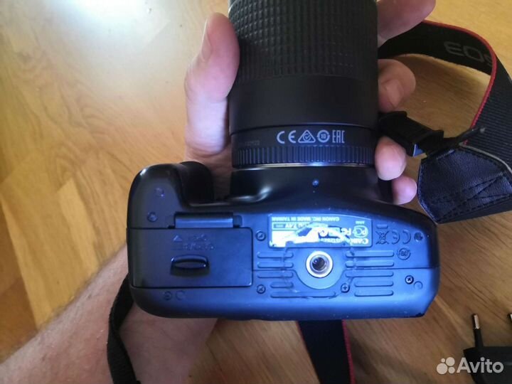 Зеркальный фотоаппарат canon 1100d