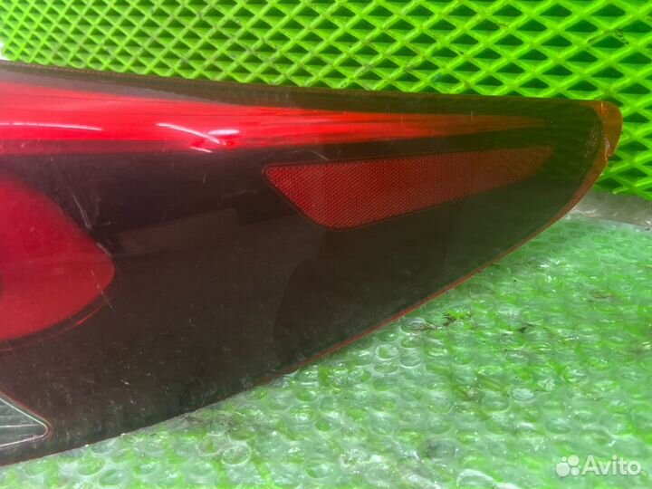 Фонарь правый Kia Rio X-Line (с дефектом)