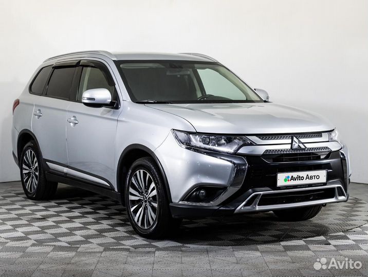 Mitsubishi Outlander 2.0 CVT, 2019, 75 292 км