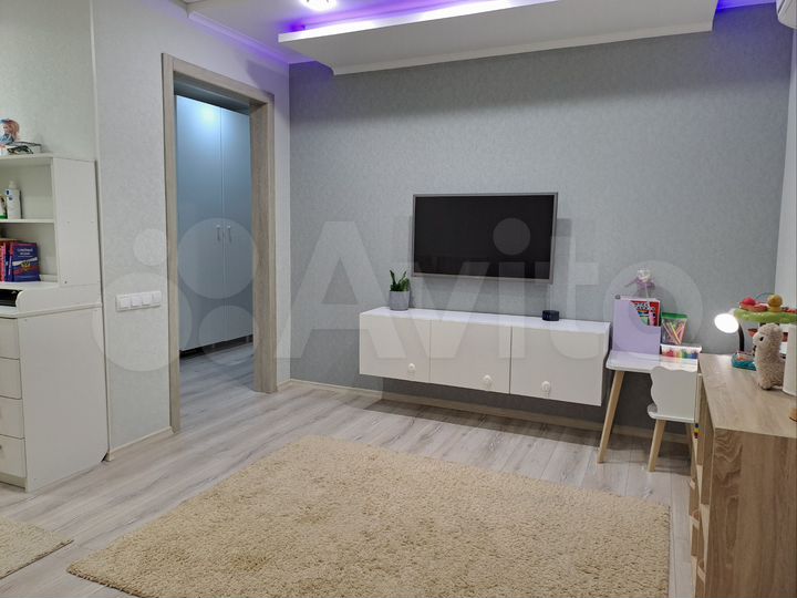 1-к. квартира, 42 м², 1/7 эт.