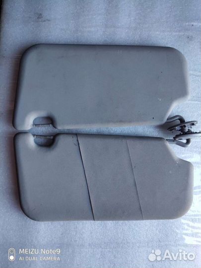 Козырек солнцезащитный