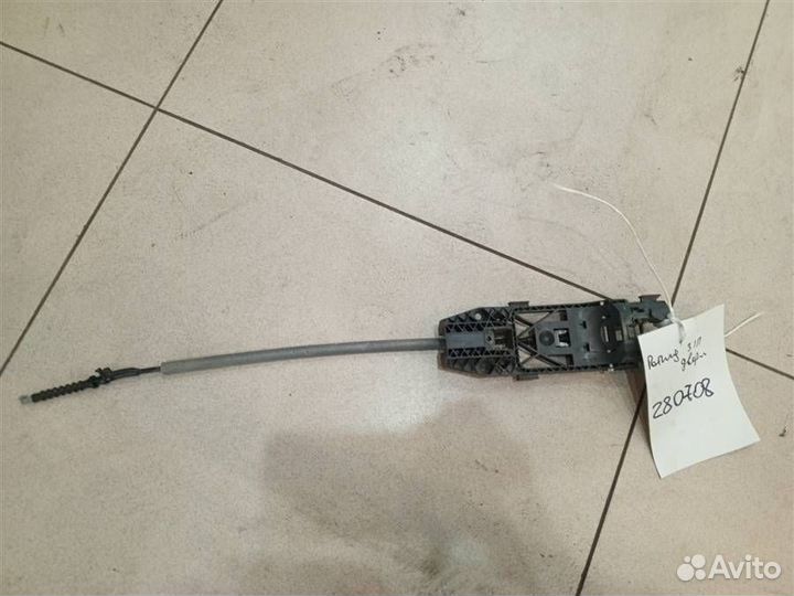 Кронштейн ручки задней правой Skoda Rapid 2012