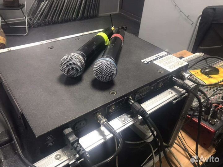 Два Радиомикрофона Shure U4D+U2 beta 58 sm 58