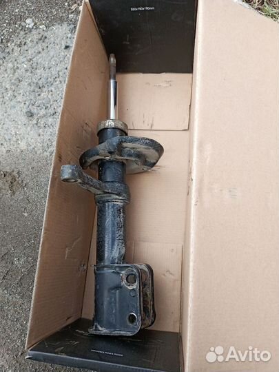 Передняя правая стойка granta, kalina2