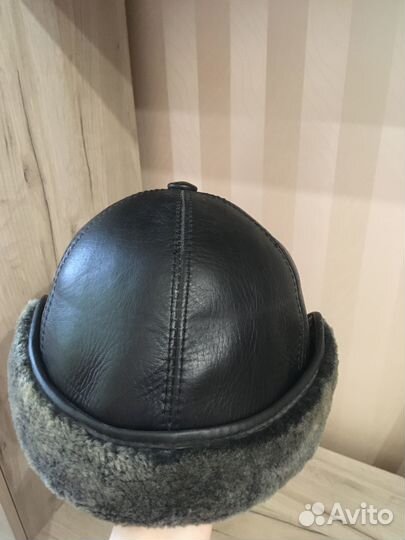Кожаная мужская шапка
