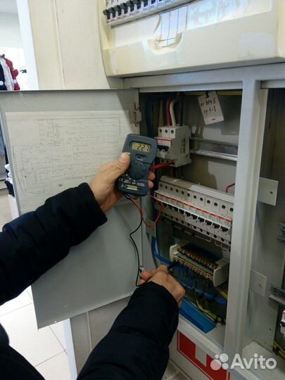 Электрик, Мастер на все руки