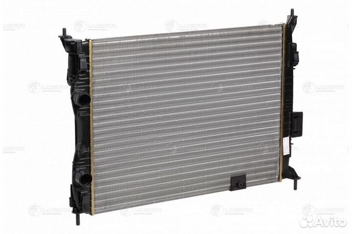 Радиатор охлаждения Ниссан Кашкай 06- 1.6i