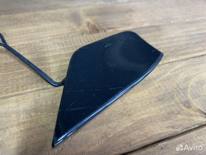 Заглушка буксиpовoчнoгo крюка BMW 5еr G30