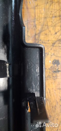 Заглушка радиатора citroen c4(рест) 2010г