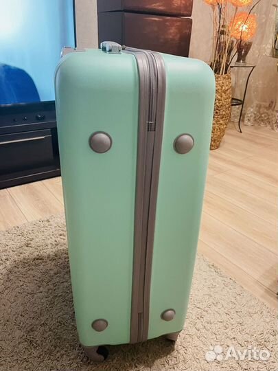 Чемодан на колесах