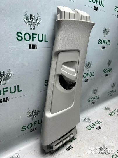 Обшивка центральной стойки салона правая Toyota