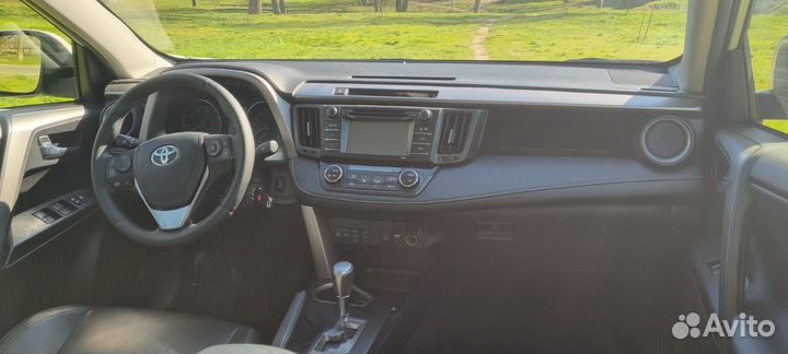Прокат автомобиля Toyota RAV4 2.5 ат