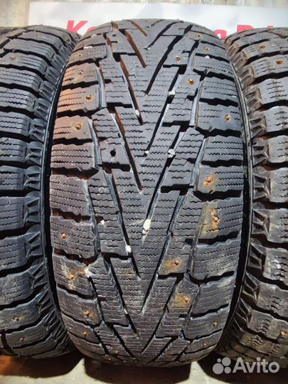 Roadstone Winguard WinSpike SUV 235/65 R17