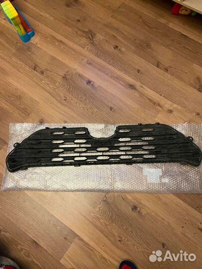 Решетка радиатора toyota rav 4 50