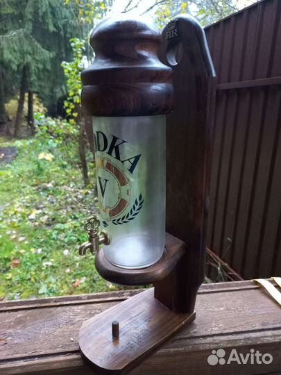 Интерьерная настенная бутылка под водку