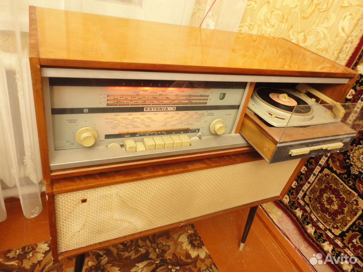 Ламповая радиола estonia -4