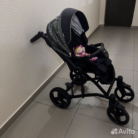 Продам коляску 3 в 1