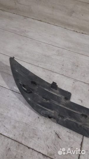 Решетка переднего бампера Peugeot 408 С 2012 По