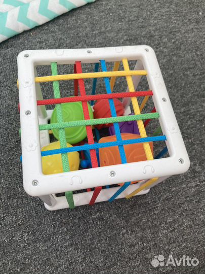 Сортер для малышей Куб с погремушками