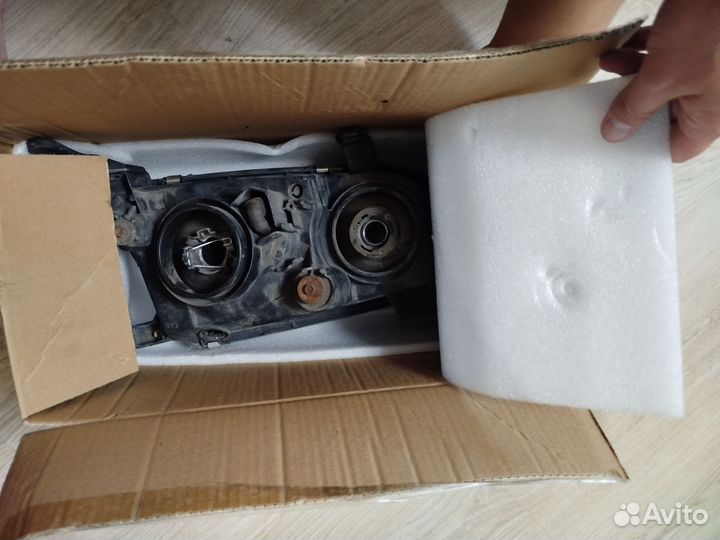 Фары Toyota ipsum