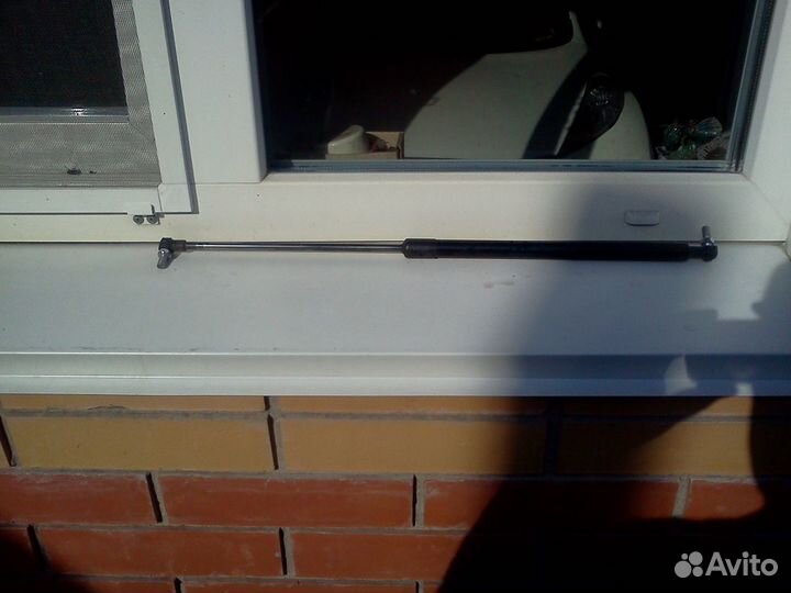 Амортизатор от крышки багажника ниссан х трейл